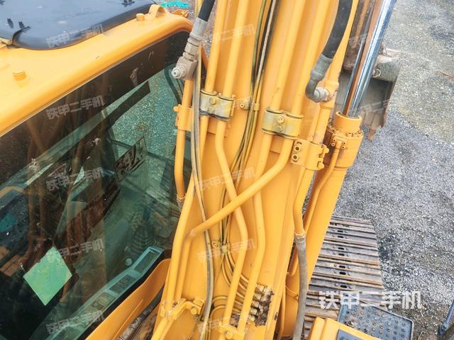 大臂背部俯視（工作和回轉(zhuǎn)裝置）