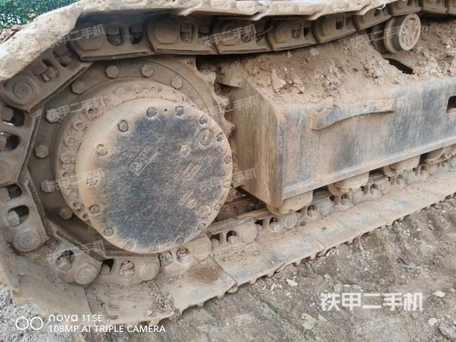 右驱动轮（行走机构）