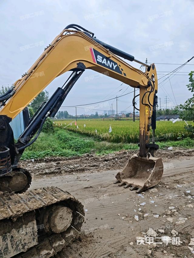 鏟斗右后整體（工作和回轉(zhuǎn)裝置）