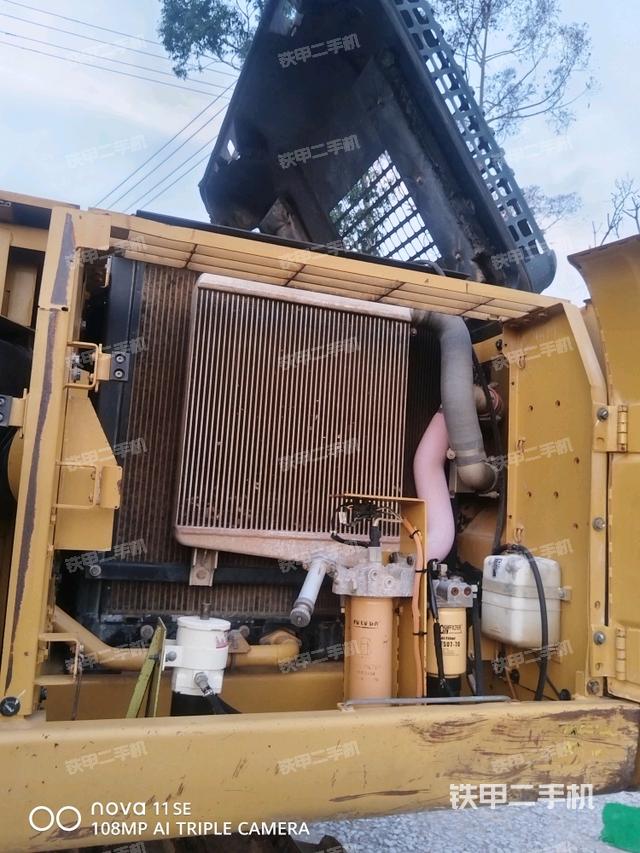 散熱器正面（大件艙室）