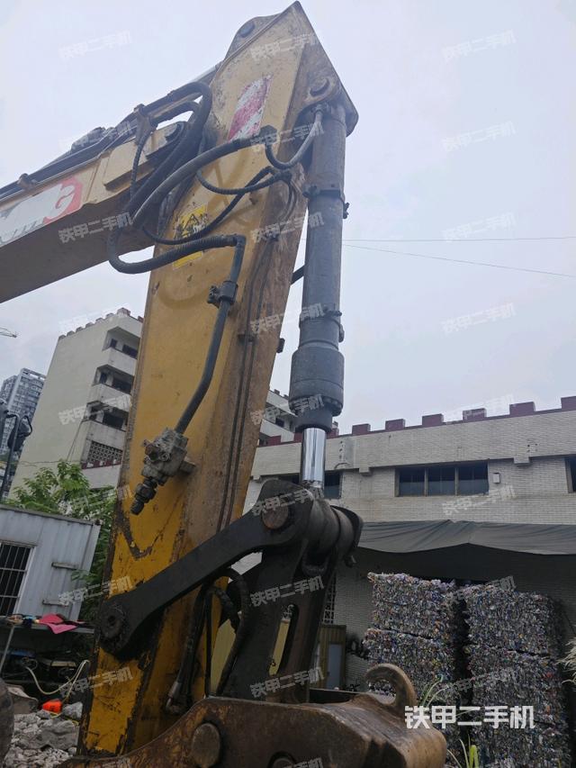 小臂整體右前（工作和回轉(zhuǎn)裝置）