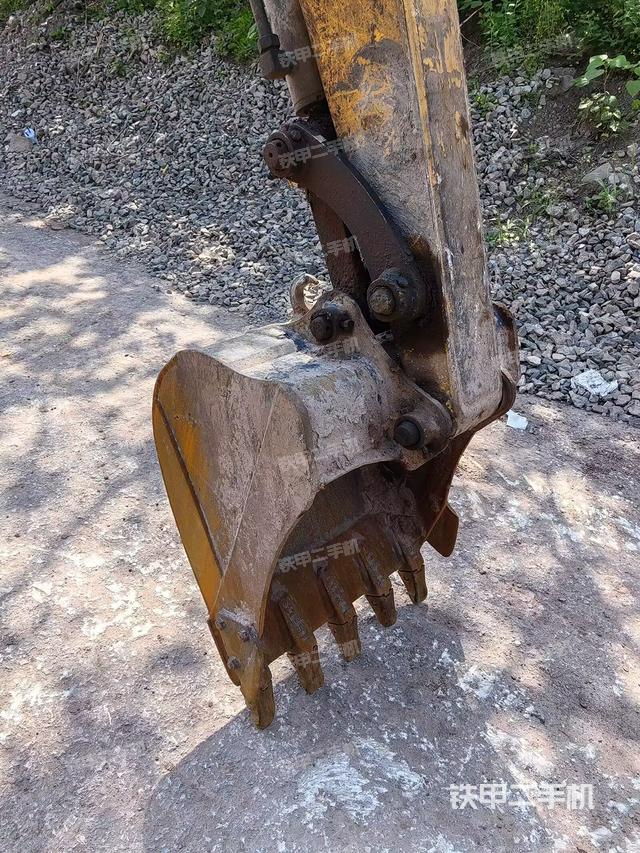 鏟斗右后整體（工作和回轉(zhuǎn)裝置）