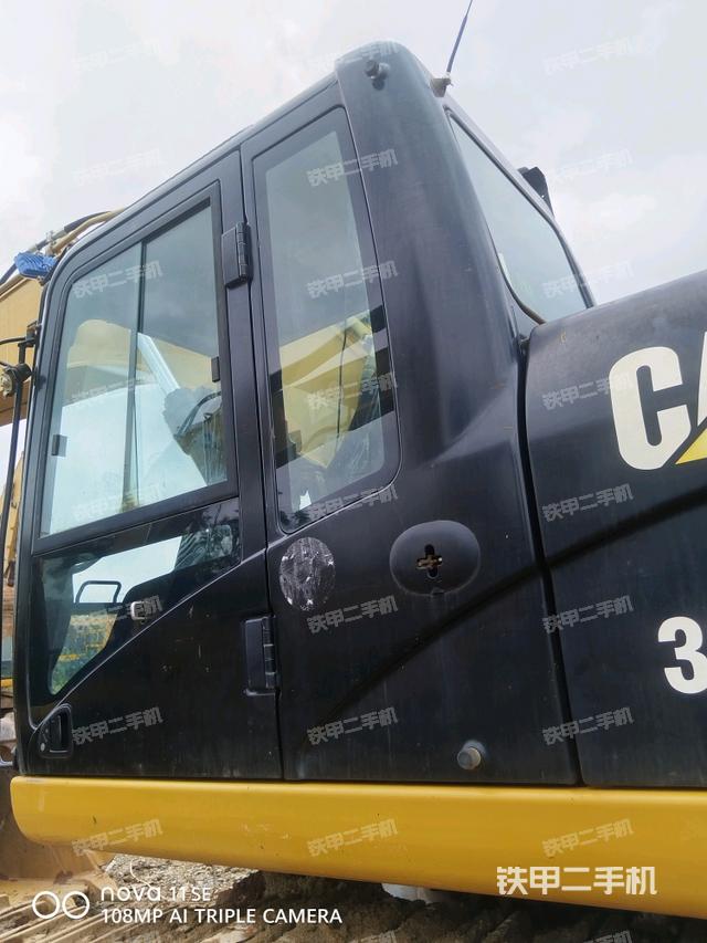 右侧玻璃角标（驾驶室部分）