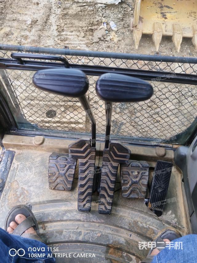 驾驶室左前45度（驾驶室部分）