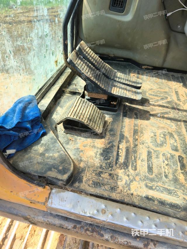 右側(cè)玻璃角標（駕駛室部分）