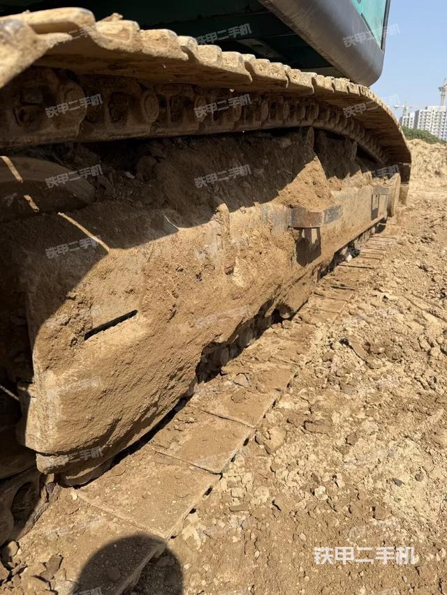 單側(cè)履帶整體（整機(jī)外觀）