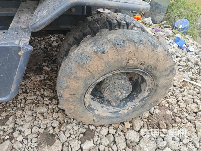 左導(dǎo)向輪（行走機(jī)構(gòu)）