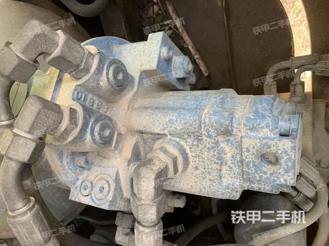 液壓泵艙室正面整體（整機(jī)外觀）
