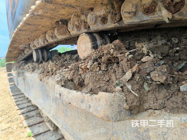 右側(cè)履帶整體（行走機構(gòu)）