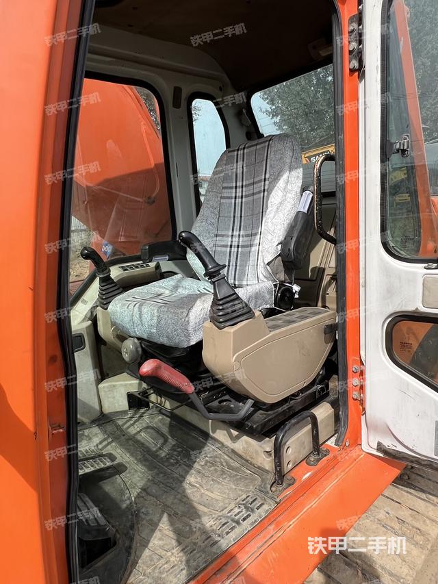 驾驶室整体（整机外观）