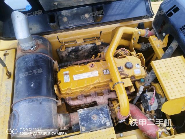 发动机室（上车部件）