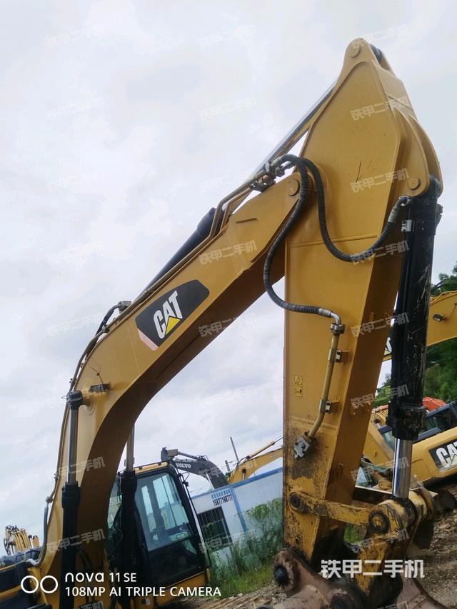 大臂整体 右侧（工作和回转装置）