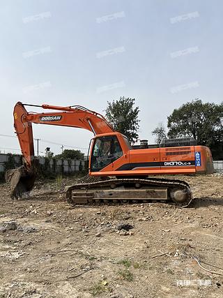 斗山DH300LC-7挖掘机实拍图片