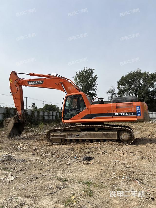 斗山DH300LC-7挖掘机