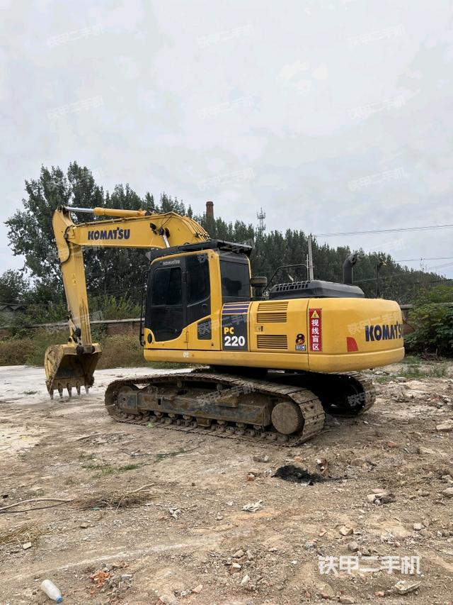 小松PC220-8M0挖掘機(jī)