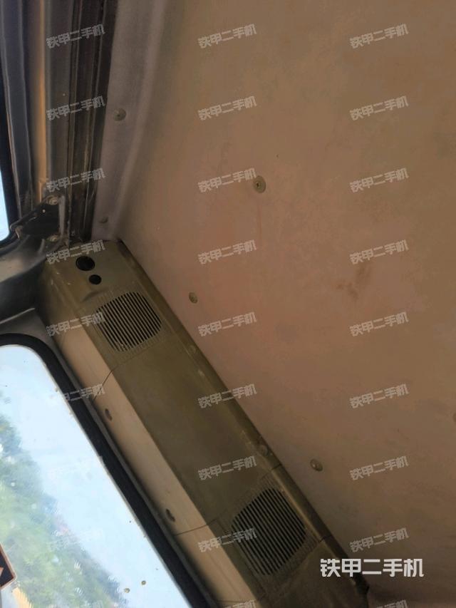 座椅右側(cè)控制臺/鑰匙門/油門/含右手柄（駕駛室部分）