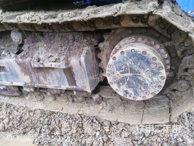 右驱动轮（行走机构）