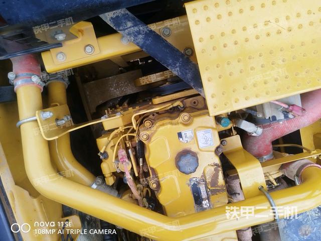 气门室盖螺丝特写（上车部件）