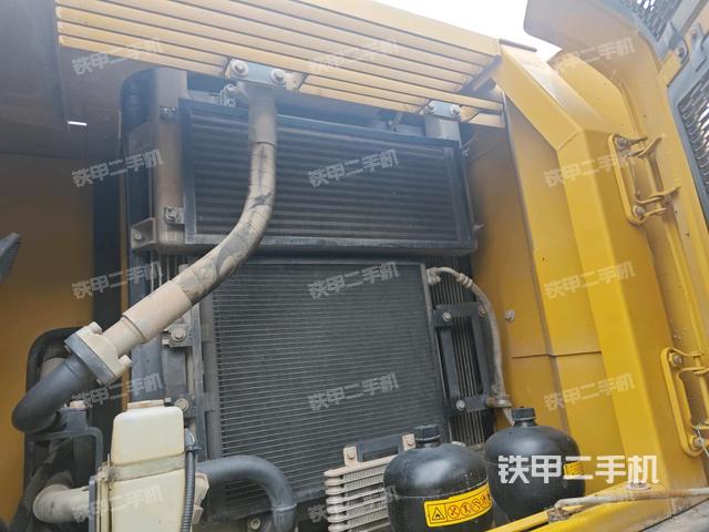 散熱器正面（大件艙室）