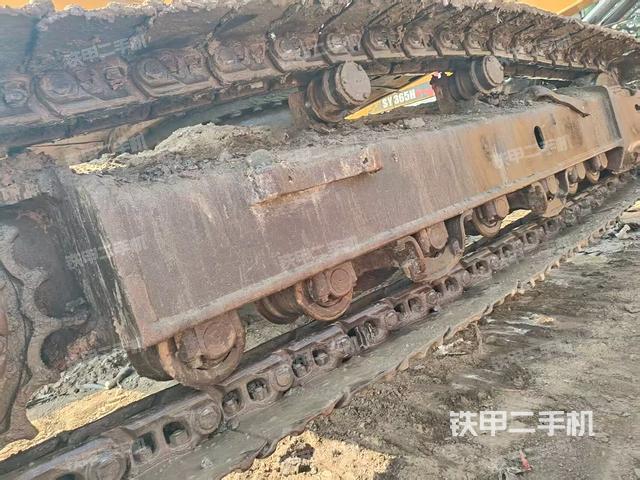 单侧履带整体（整机外观）