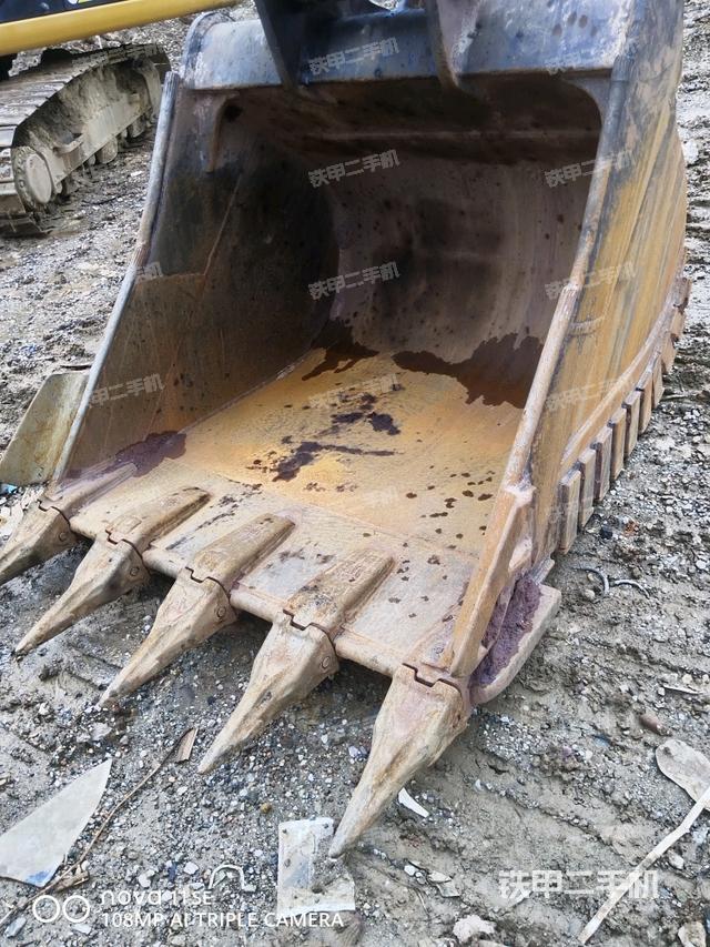 大臂根部 斜视（工作和回转装置）