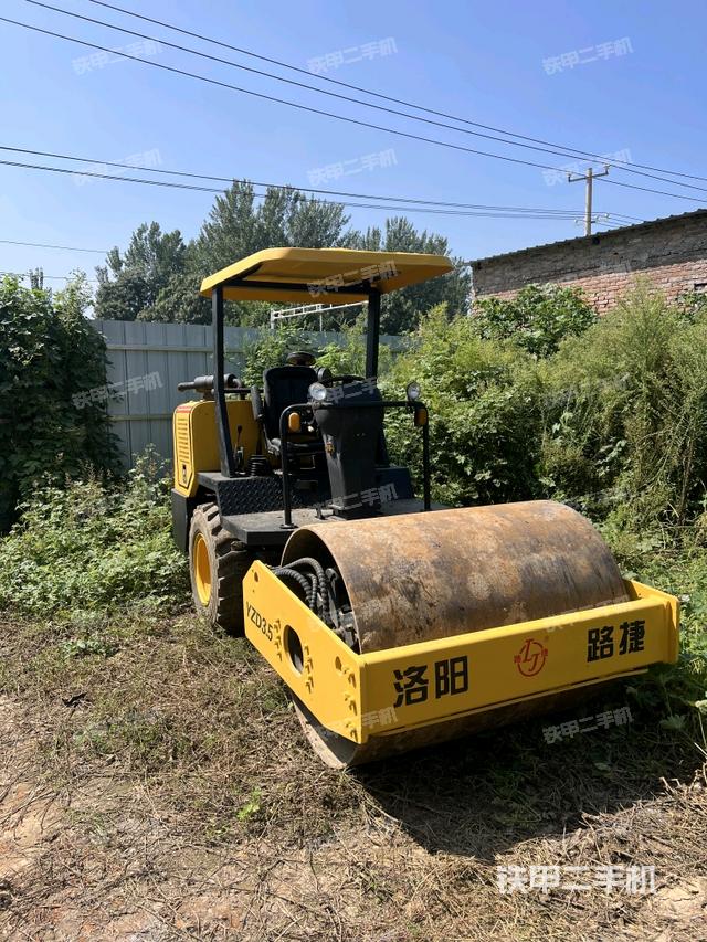 整机左侧（设备外观及核心部件）