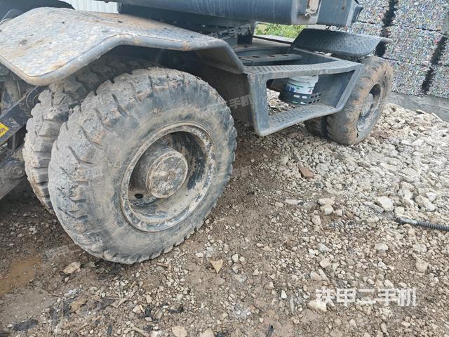 左側(cè)履帶整體?（行走機(jī)構(gòu)）