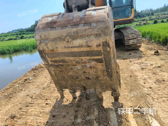 大臂整體?右側(cè)（工作和回轉(zhuǎn)裝置）