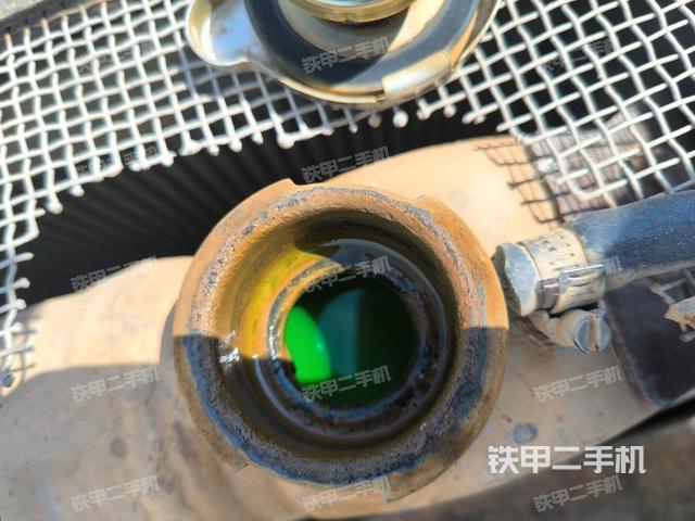 駕駛室頂部俯視（上車部件）