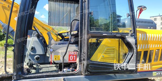 驾驶室整体（整机外观）