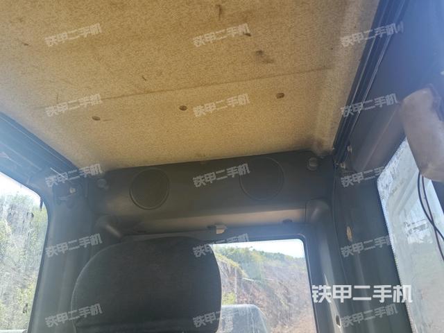 座椅后部（驾驶室部分）