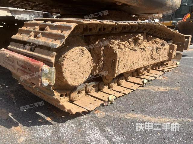 單側(cè)履帶整體（整機(jī)外觀）