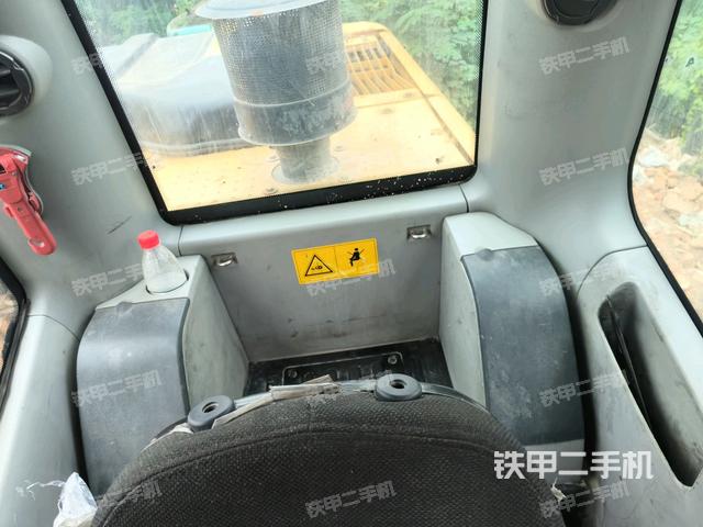 后窗玻璃角標(biāo)（駕駛室部分）