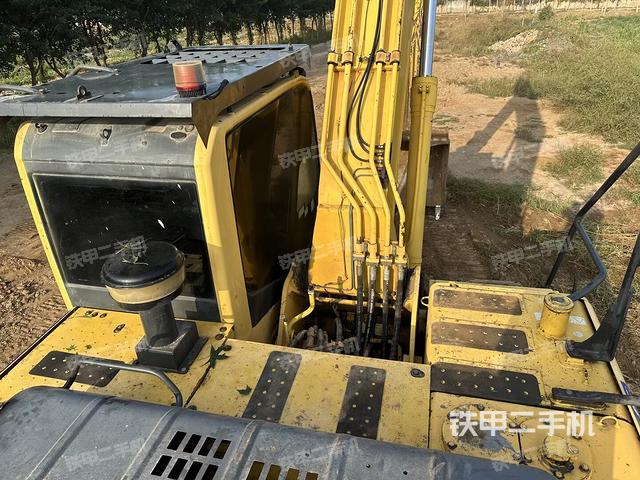 駕駛室頂部（整機(jī)外觀）