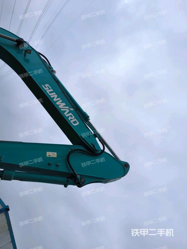 大臂油缸整體?豎拍（工作和回轉(zhuǎn)裝置）