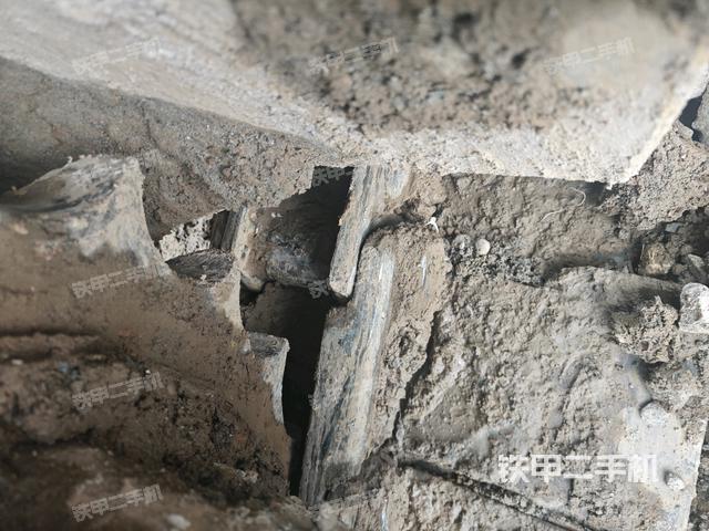 左侧行走马达盖板（行走机构）