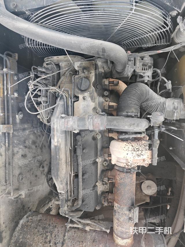 发动机室（上车部件）