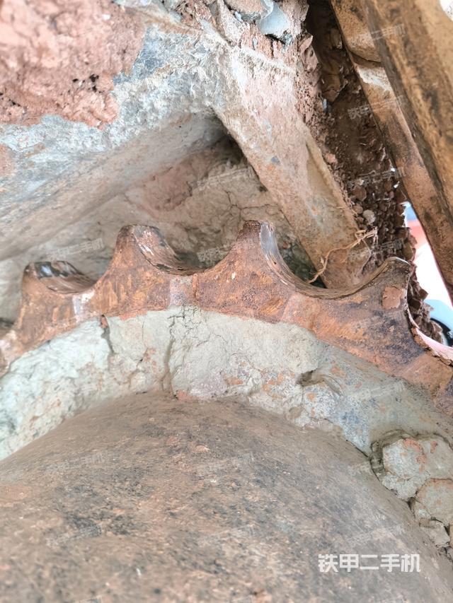 右側(cè)行走馬達(dá)蓋板（行走機(jī)構(gòu)）