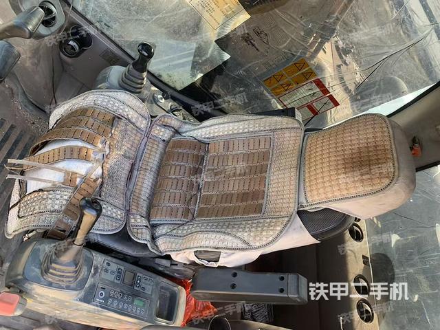 駕駛室整體（整機(jī)外觀）