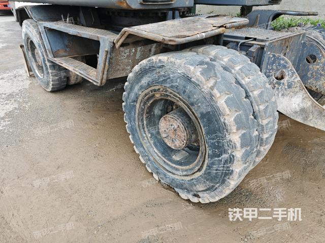 左側(cè)履帶整體?（行走機構(gòu)）