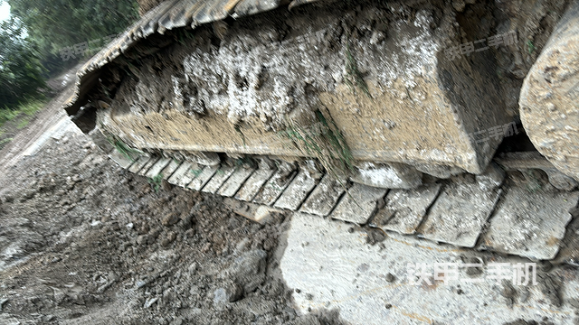 单侧履带整体（整机外观）