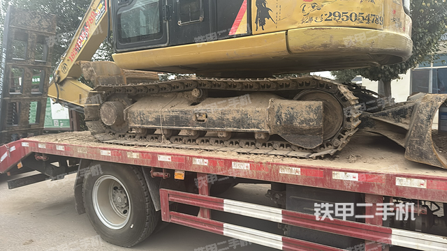 单侧履带整体（整机外观）