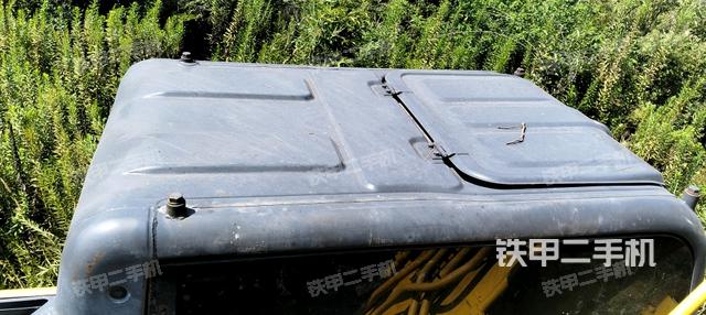 驾驶室顶部（整机外观）