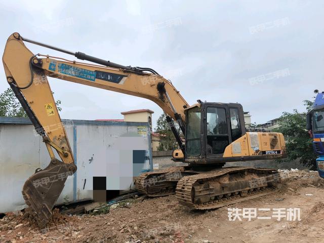 三一重工SY215C挖掘機(jī)