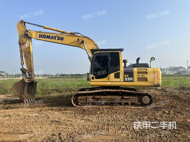 小松PC220-8M0挖掘機(jī)