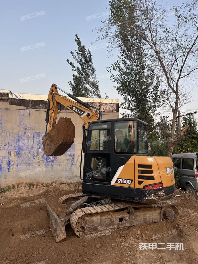 驾驶室整体（整机外观）