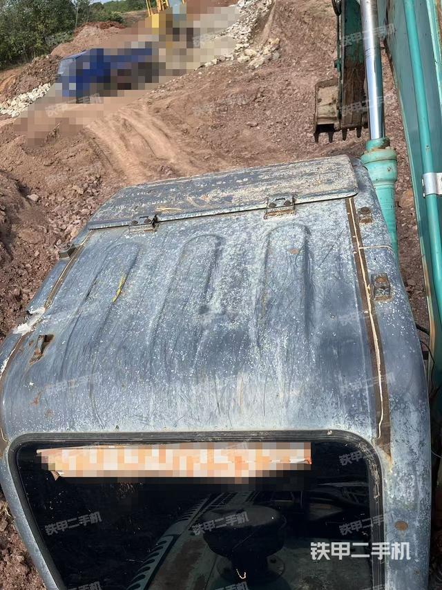 駕駛室頂部（整機(jī)外觀）