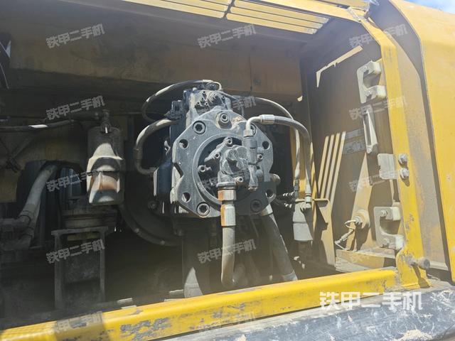 液压泵斜45 左（大件舱室）