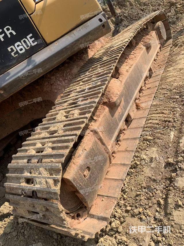 單側(cè)履帶整體（整機(jī)外觀）