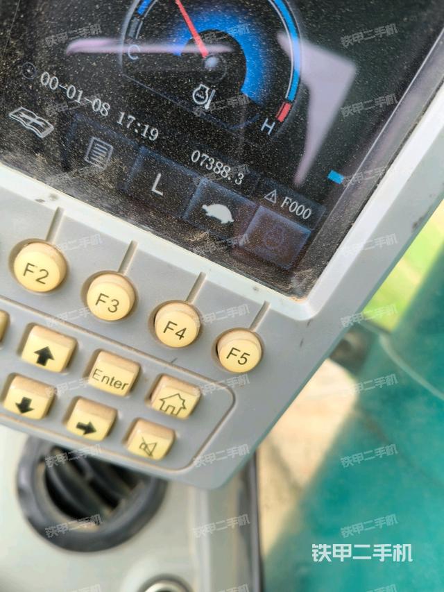 座椅右側(cè)控制臺/鑰匙門/油門/含右手柄（駕駛室部分）